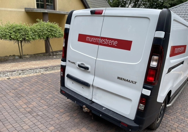 Renault Trafic cena 36000 przebieg: 186000, rok produkcji 2015 z Czarne małe 562